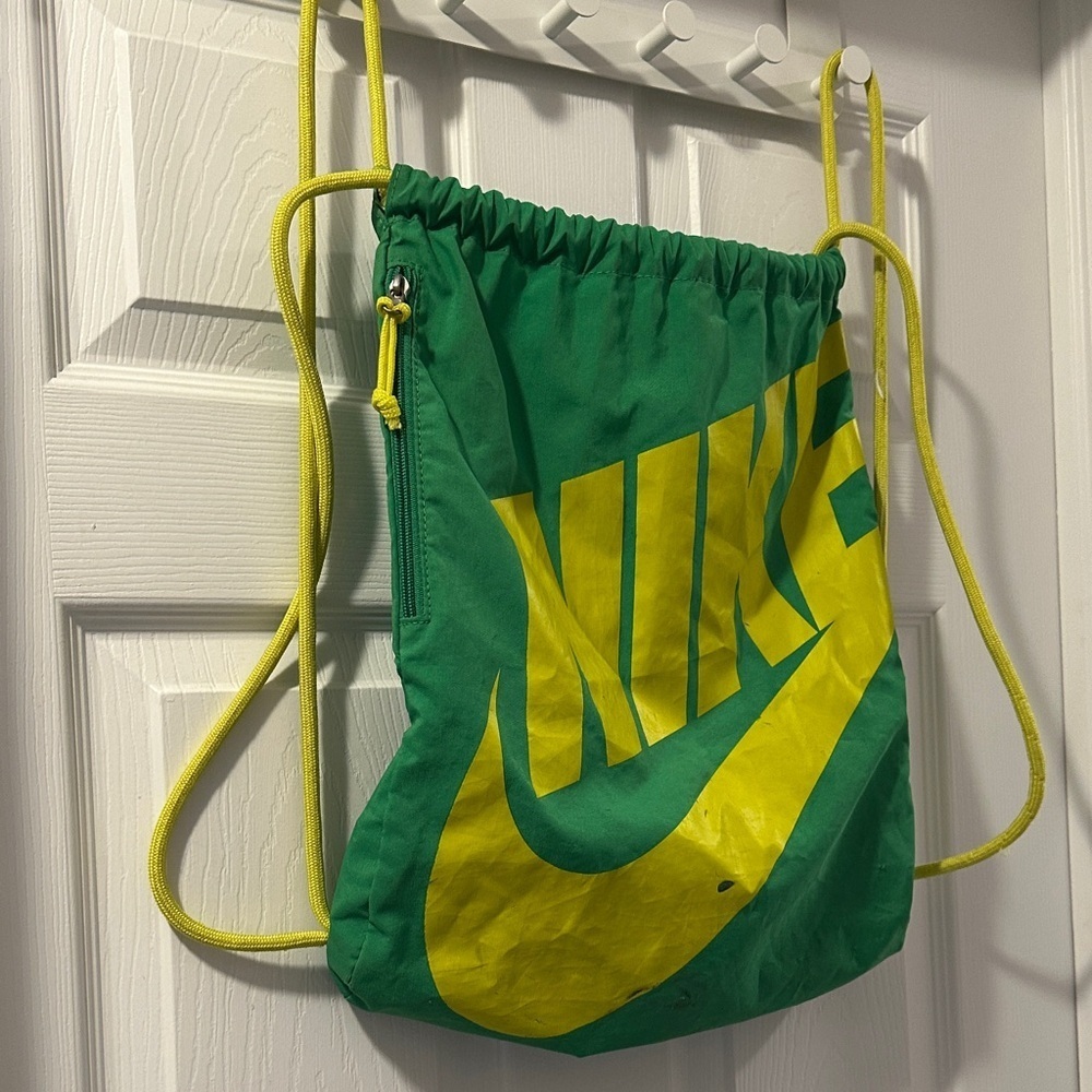 NIKE Y2K Streetwear Green and Yellow Drawstring Knapsack